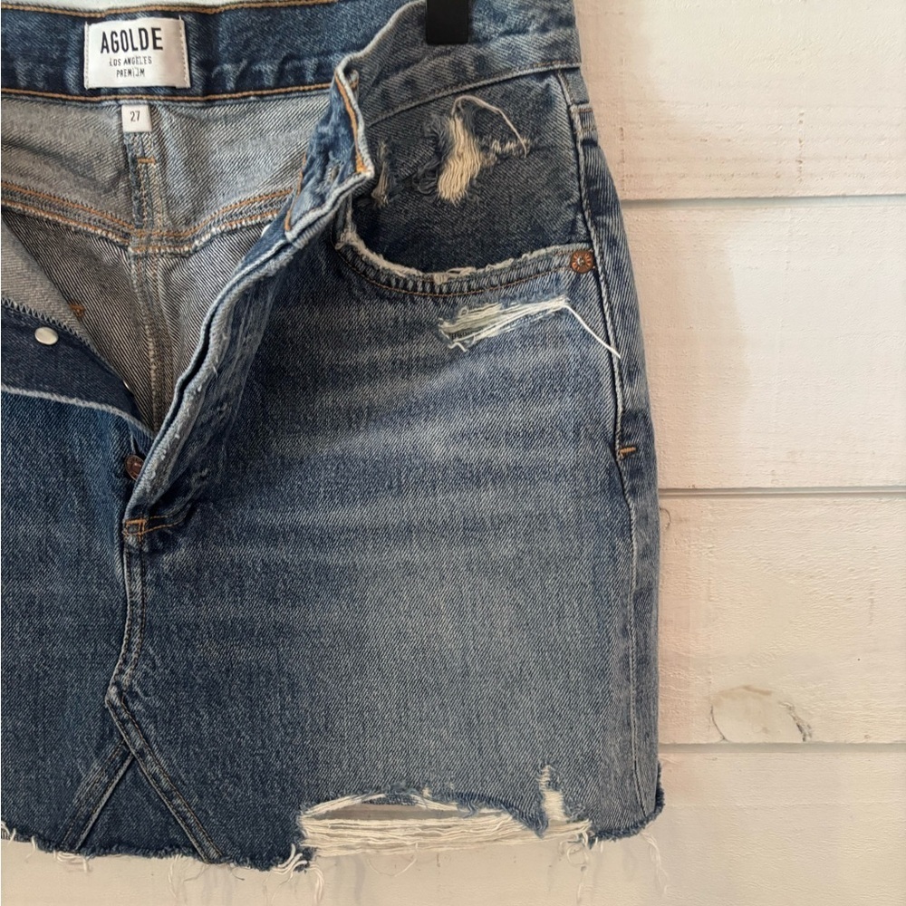 AGOLDE QUINN HI RISE MINI SKIRT
IN RANSOM RAW CUT HEM 27 - Picture 6 of 11
